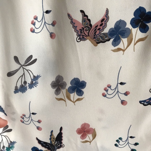 Loft Butterfly Tipped Band Collar Button Down Top - Picture 5 of 8